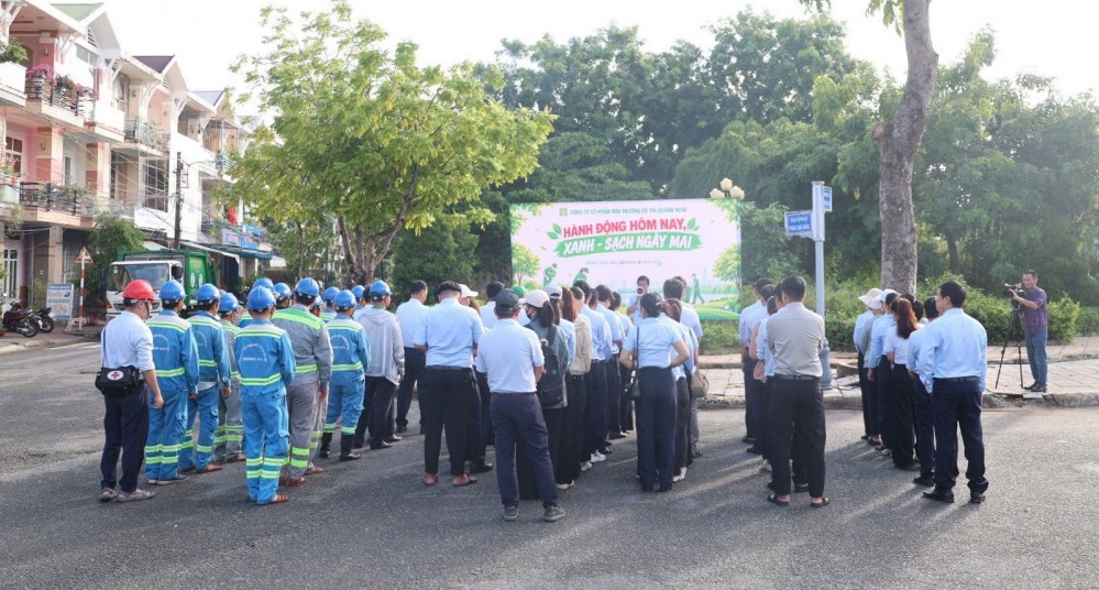 Lễ ra quân chương trình “ Hành động hôm nay - xanh sạch ngày mai”